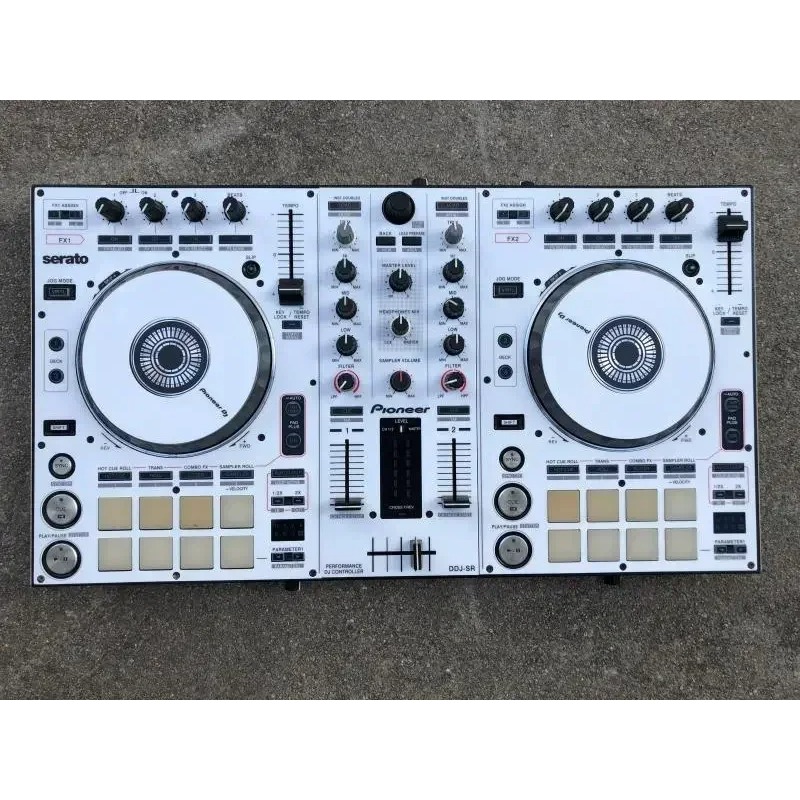 Pioneer DDJ-SR Controller Skin - Headphone Amplifier Dac recensie en prijs